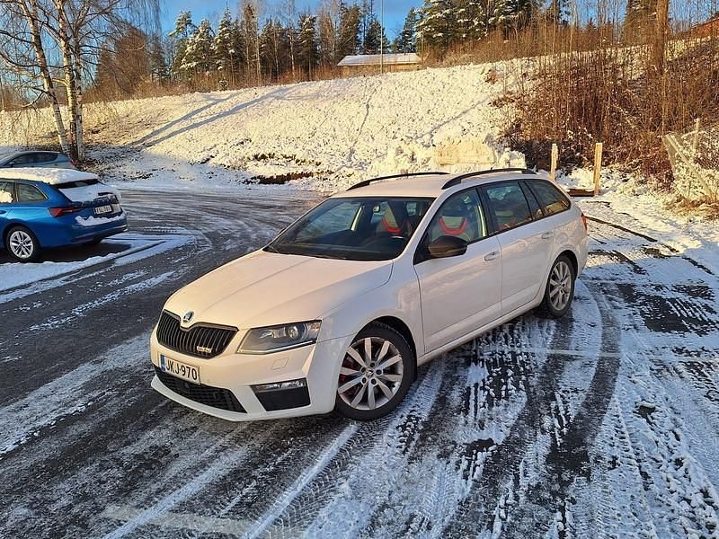 Käytetty 2017 Skoda Octavia RS Farmari | 19 700 € (Hieman kallis) - Kuva 1/3