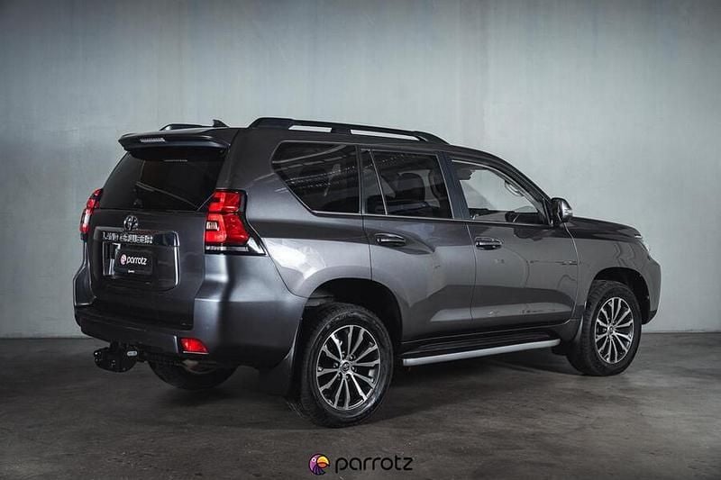 Käytetty Toyota Land Cruiser Cool 177 HP (130 kW) 2018 Katumaasturi