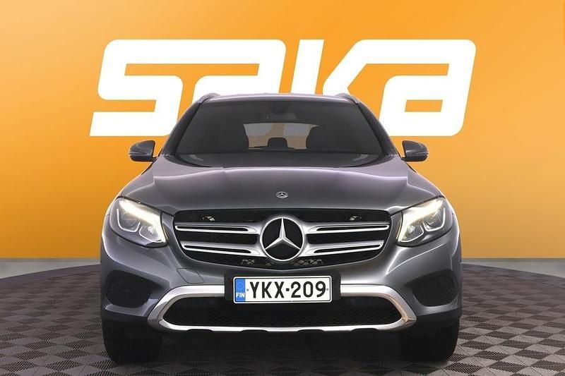 Käytetty Mercedes GLC350 Business 320 HP (235 kW) 2018 Katumaasturi