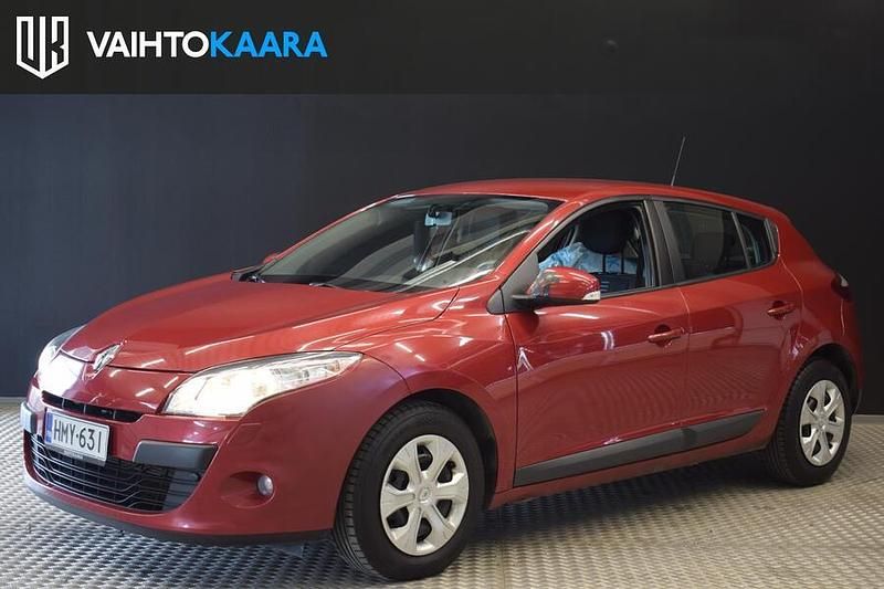 Käytetty 2010 Renault Mégane III Expression Viistoperä | 5 400 € (Perustarjous) - Kuva 1/2