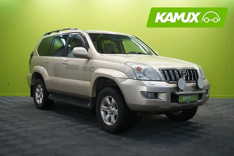 Käytetty Toyota Land Cruiser Luxury 173 HP (127 kW) 2007 Katumaasturi