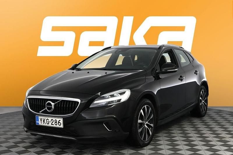 Käytetty Volvo V40 Business Edition 152 HP (111 kW) 2018 Viistoperä