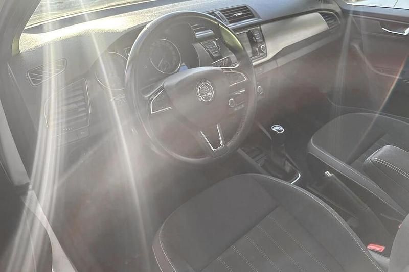 Käytetty Skoda Fabia Style 95 HP (69 kW) 2019 Valkoinen Viistoperä