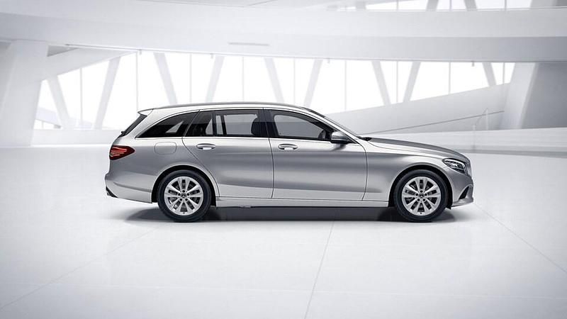 Käytetty Mercedes C200 Business 150 HP (110 kW) 2019 Harmaa Farmari