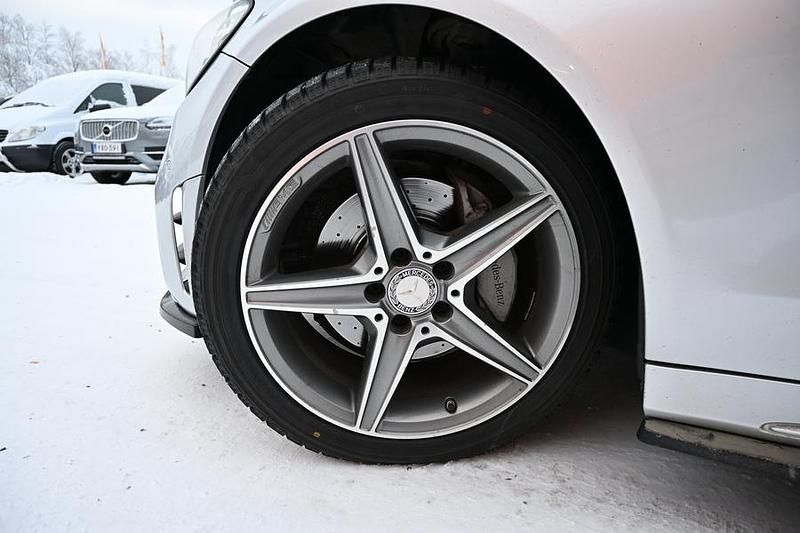 Käytetty Mercedes C220 Business 194 HP (142 kW) 2019 Farmari