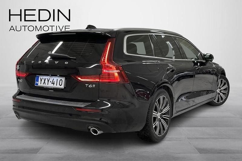 Käytetty Volvo V60 Momentum 340 HP (250 kW) 2020 Farmari
