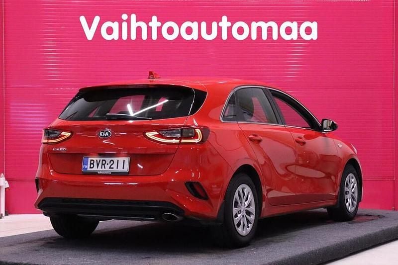 Käytetty Kia Ceed LX 140 HP (102 kW) 2019 Viistoperä