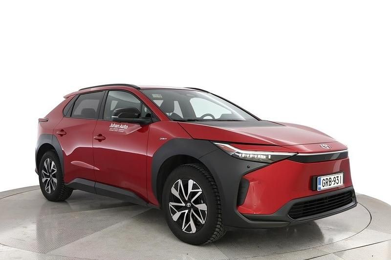 Käytetty Toyota bZ4X Edition 160 kW (218 HP) 2024 Punainen Katumaasturi