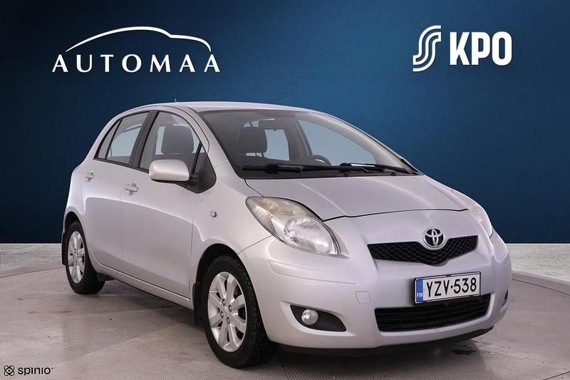 Käytetty Toyota Yaris Edition 90 HP (66 kW) 2010 Hopea Viistoperä