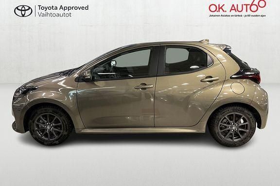 Käytetty Toyota Yaris 114 HP (83 kW) 2024 Ruskea (beige) Viistoperä