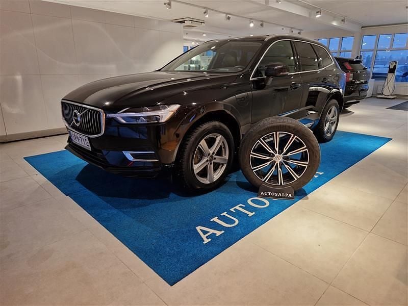 Käytetty Volvo XC60 Inscription 392 HP (288 kW) 2020 Musta Katumaasturi