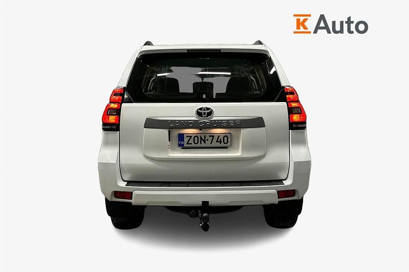 Käytetty Toyota Land Cruiser Active 204 HP (150 kW) 2022 Valkoinen Katumaasturi