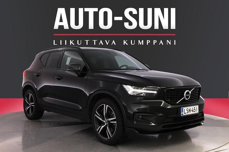Musta Käytetty 2020 Volvo XC40 R-Design Katumaasturi | 30 500 € (Perustarjous) - Kuva 1/4