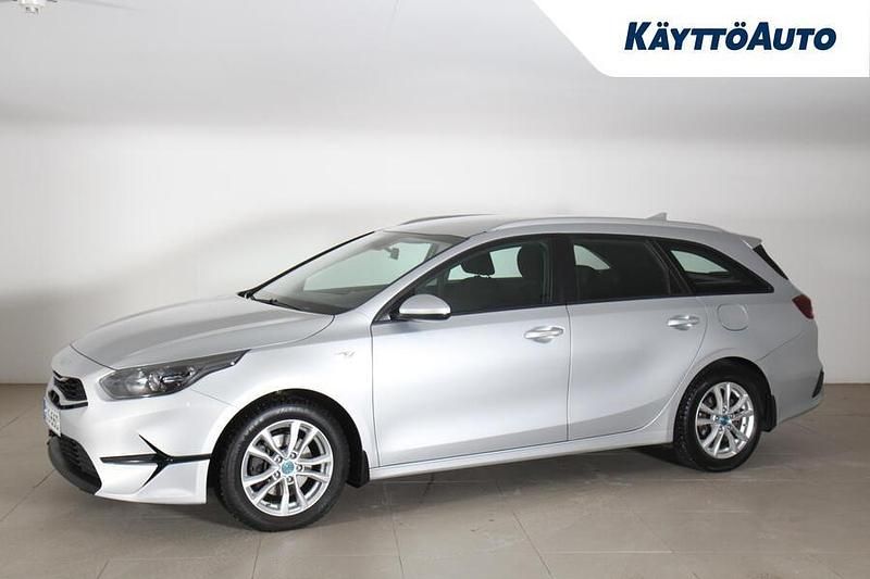 Käytetty Kia Ceed Sportswagon LX 120 HP (88 kW) 2022 Hopea Farmari