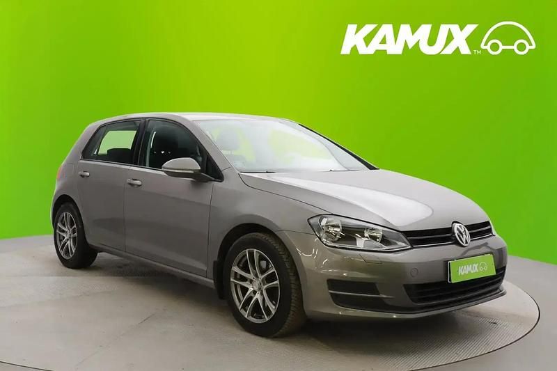 Käytetty VW Golf VII Comfortline 105 HP (77 kW) 2014 Hopea / harmaa Sedan