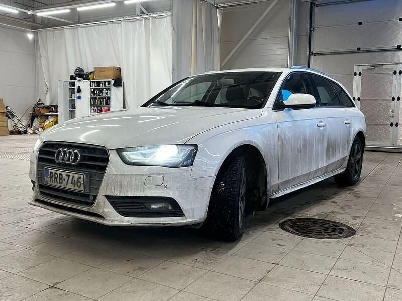 Käytetty Audi A4 Business 120 HP (88 kW) 2013 Farmari