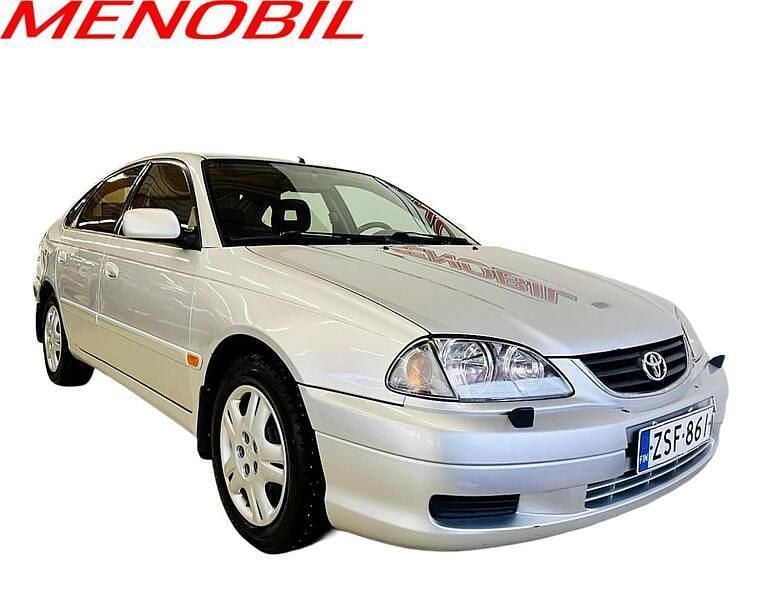 Käytetty Toyota Avensis Terra 110 HP (80 kW) 2002 Viistoperä