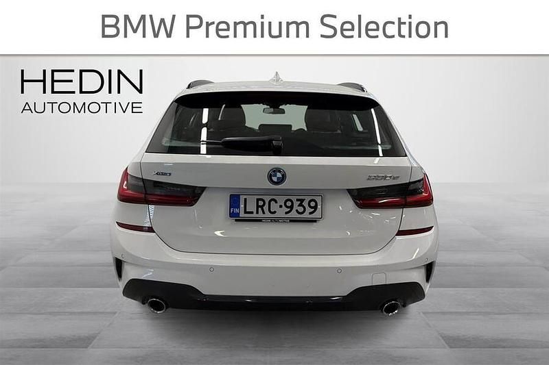 Käytetty BMW 330e M Sport 292 HP (214 kW) 2022 Valkoinen Farmari