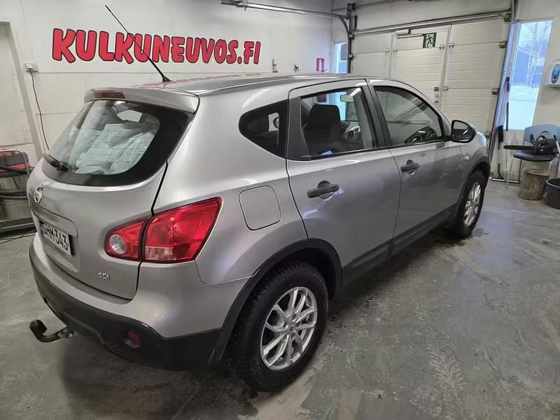 Käytetty Nissan Qashqai Acenta+ 216 HP (158 kW) 2007 Harmaa Katumaasturi
