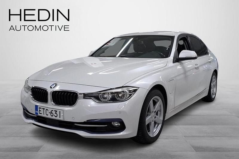 Käytetty 2016 BMW 330e Sedan | 15 400 € (Perustarjous) - Kuva 1/4