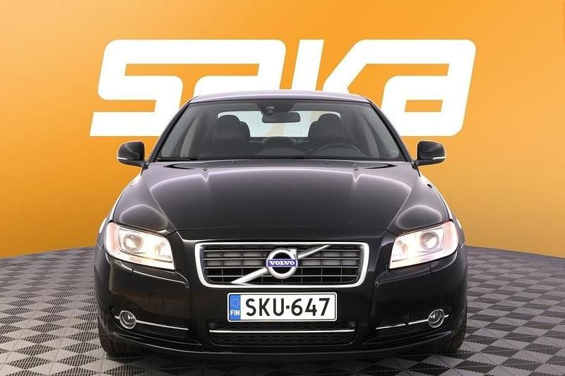 Käytetty Volvo S80 Summum 114 HP (83 kW) 2013 Sedan