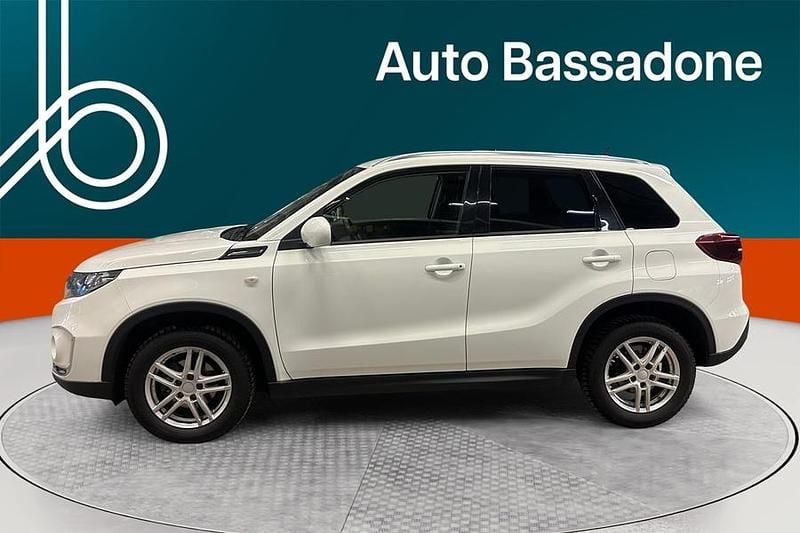 Käytetty Suzuki Vitara GL 129 HP (94 kW) 2024 Katumaasturi