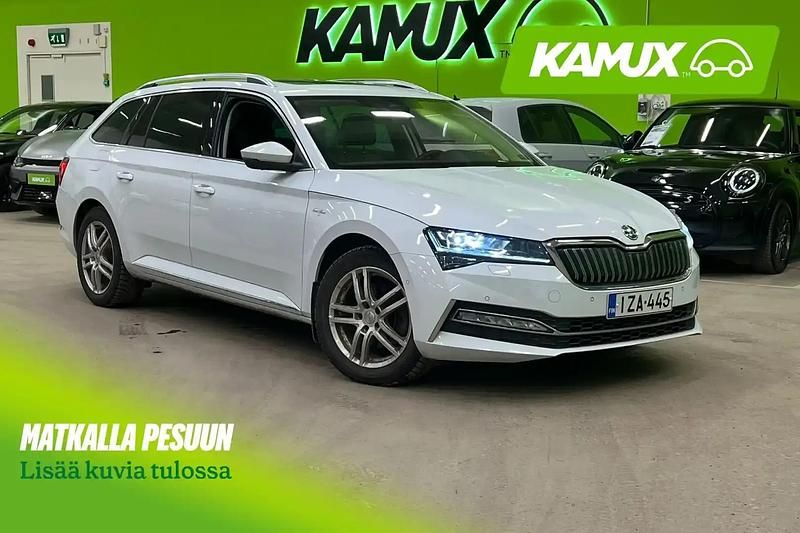 Käytetty Skoda Superb LAURIN & KLEMENT 156 HP (114 kW) 2021 Valkoinen Farmari
