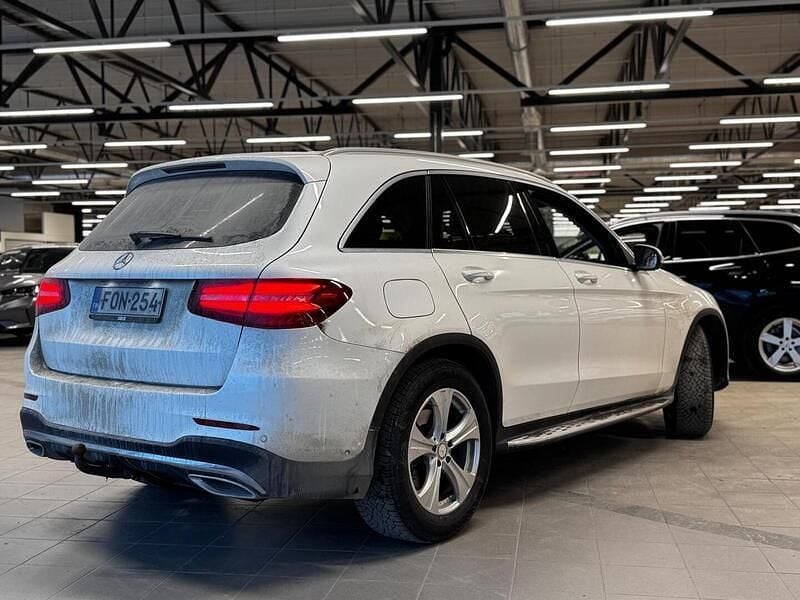 Käytetty Mercedes GLC250 Business 204 HP (150 kW) 2017 Katumaasturi