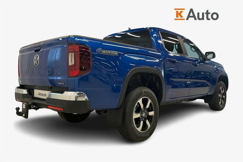 Uusi VW Amarok Style 237 HP (174 kW) 2025 Bright blue metallictummansininen metallihohtoväri Nouto