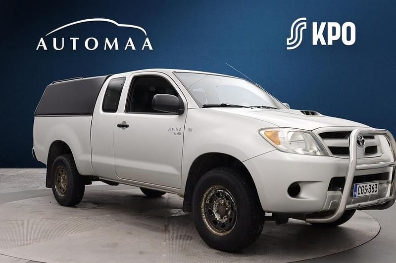 Käytetty Toyota HiLux 120 HP (88 kW) 2008 Hopea Nouto