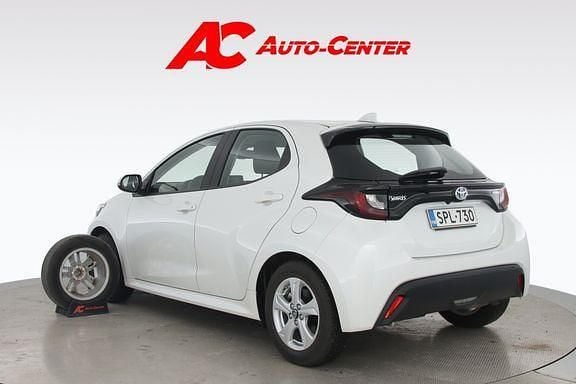 Käytetty Toyota Yaris Active 114 HP (83 kW) 2023 Platinum pearl white Viistoperä