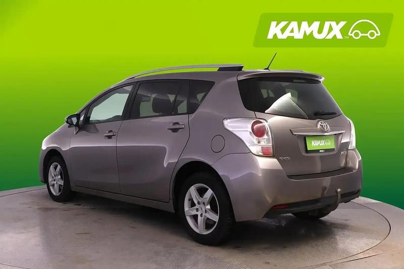 Käytetty Toyota Verso 147 HP (108 kW) 2016 Ruskea Tila-auto