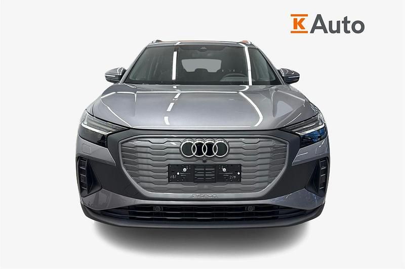 Uusi Audi Q4 e-tron 207 kW (282 HP) 2026 Met. harmaa Katumaasturi