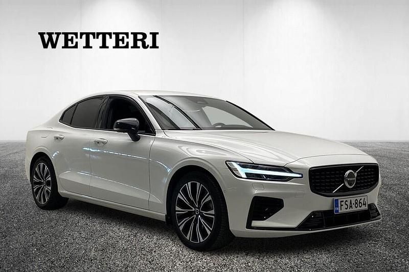 Valkoinen Käytetty 2024 Volvo S60 Performance Sedan | 43 790 € (Perustarjous) - Kuva 1/4