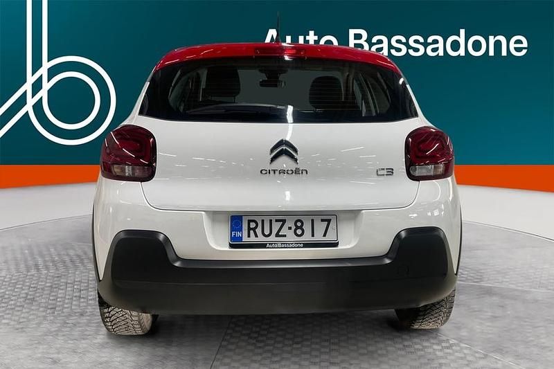 Käytetty Citroën C3 PureTech 83 HP (61 kW) 2023 Viistoperä