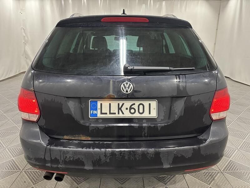 Käytetty VW Golf Comfortline 122 HP (89 kW) 2010 Farmari