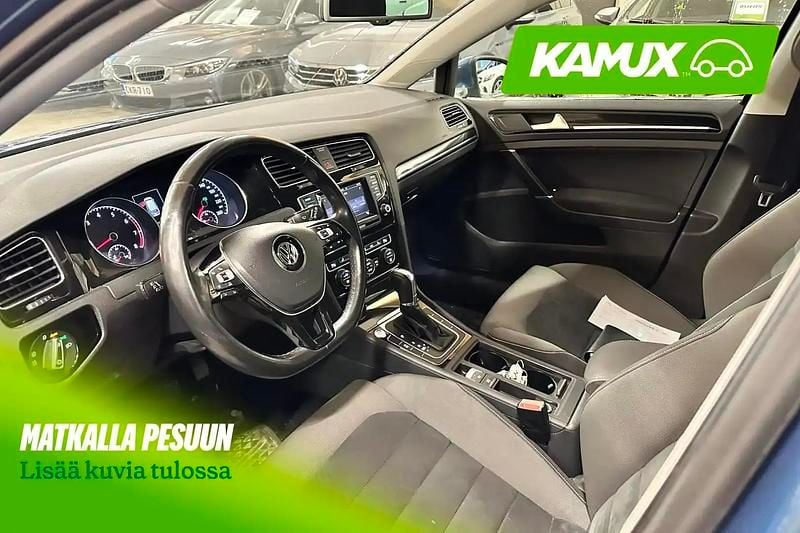 Käytetty VW Golf VII Highline 122 HP (89 kW) 2013 Sininen Farmari