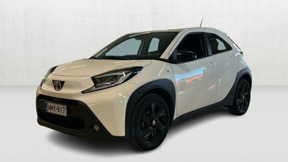 Valkoinen Käytetty 2023 Toyota Aygo Multidrive S Viistoperä | 17 990 € (Perustarjous) - Kuva 1/4