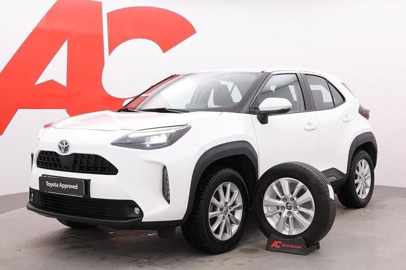 Käytetty Toyota Yaris Cross Active 116 HP (85 kW) 2022 040 Katumaasturi