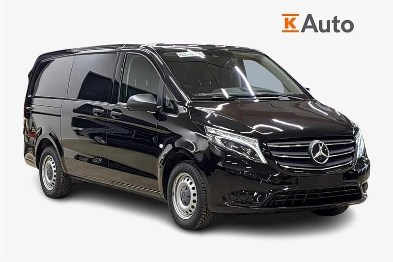 Käytetty Mercedes Vito 136 HP (100 kW) 2021 Musta Van