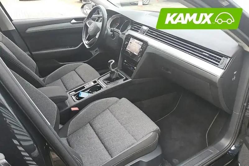 Käytetty VW Passat Business 150 HP (110 kW) 2023 Musta Farmari