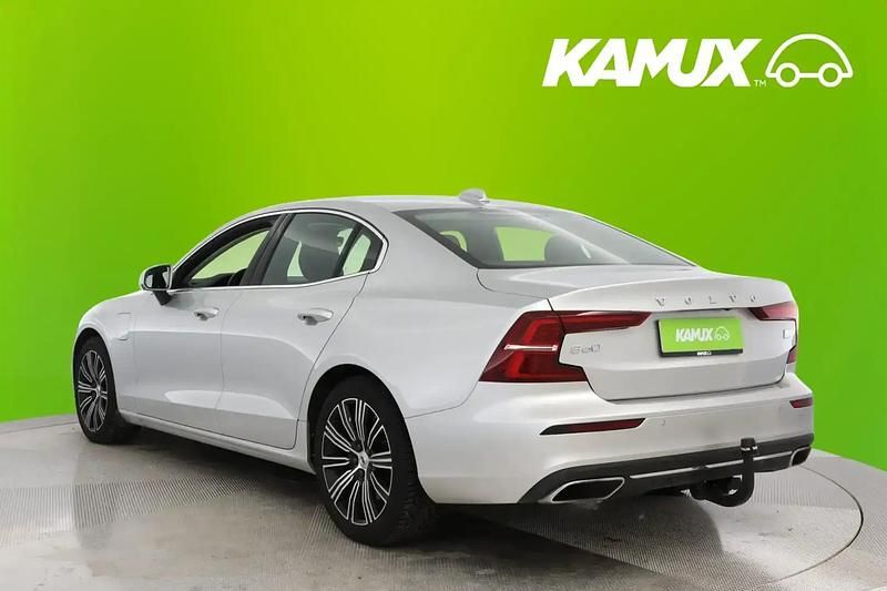 Käytetty Volvo S60 Business Edition 392 HP (288 kW) 2021 Hopea / harmaa Sedan