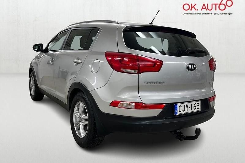 Käytetty Kia Sportage LX 135 HP (99 kW) 2015 Hopea Katumaasturi