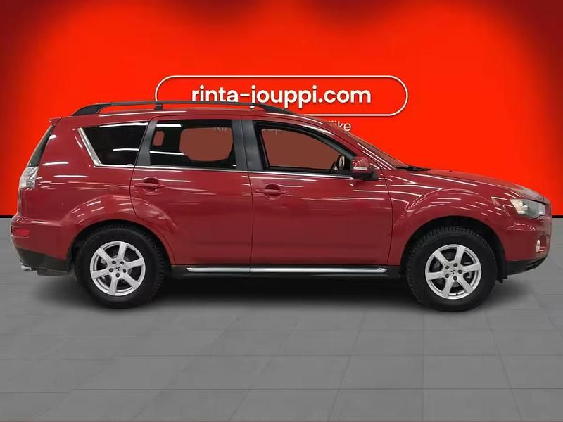 Käytetty Mitsubishi Outlander 156 HP (114 kW) 2012 Katumaasturi