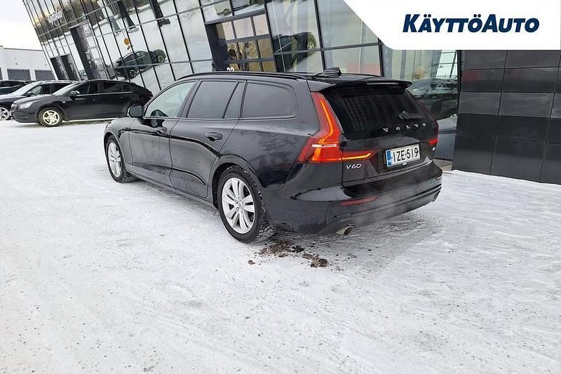 Käytetty Volvo V60 Business Edition 190 HP (139 kW) 2019 Musta Farmari