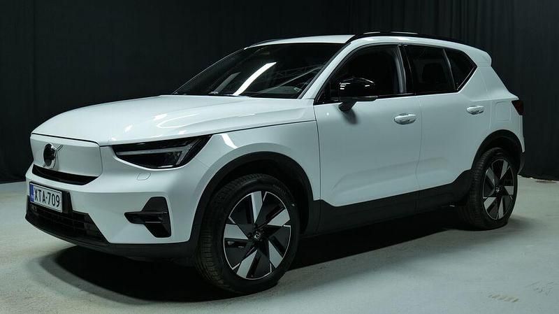 Valkoinen Käytetty 2024 Volvo EX40 Plus Katumaasturi | 44 900 € (Hyvä tarjous) - Kuva 1/3