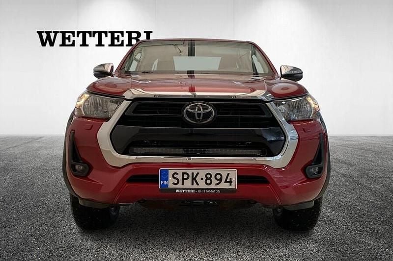 Käytetty Toyota HiLux Active 204 HP (150 kW) 2023 Punainen Nouto