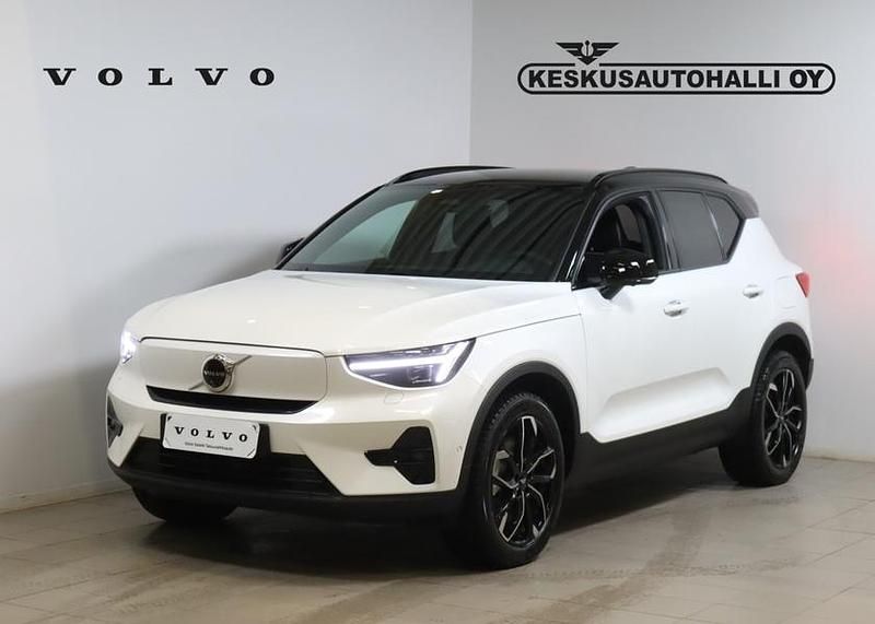 Valkoinen Käytetty 2025 Volvo EX40 Plus Katumaasturi | 47 900 € (Perustarjous) - Kuva 1/4