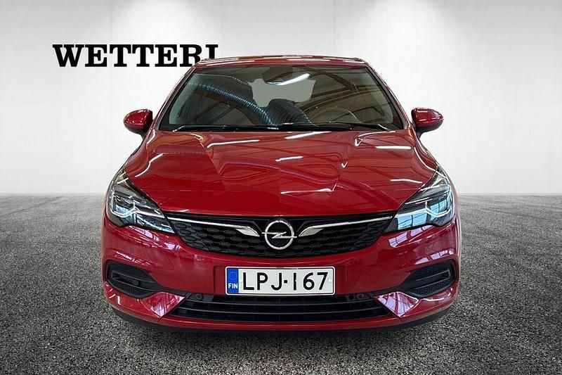 Käytetty Opel Astra Innovation 131 HP (96 kW) 2020 Viistoperä