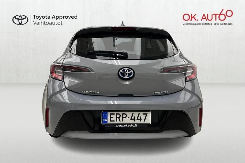 Käytetty Toyota Corolla Active 122 HP (89 kW) 2019 Harmaa Viistoperä